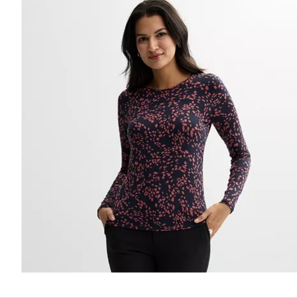 Nine West Essential Long Sleeve Crewneck Shirt Navy Abstract Animal Large (EUC)